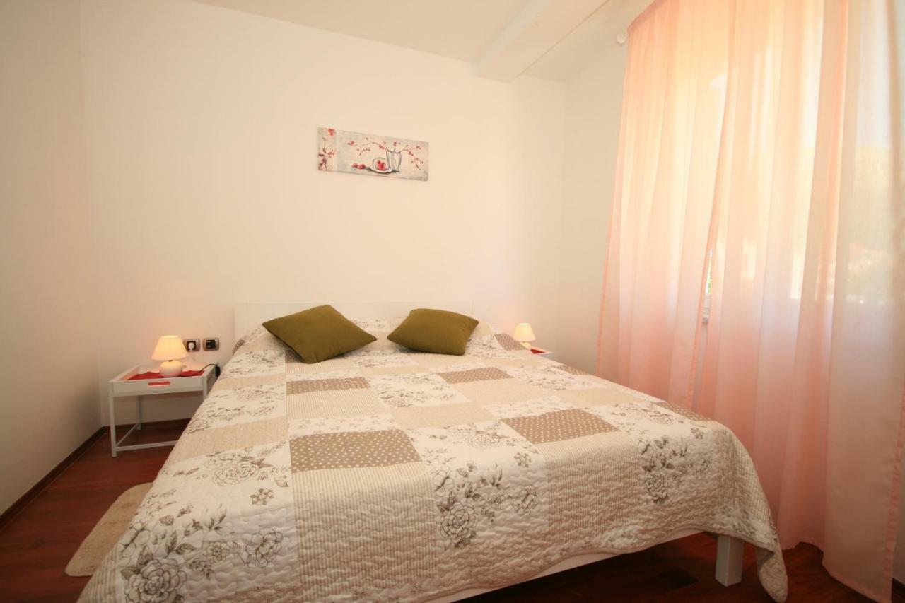 Apartment Mimoza 5, Baska, Krk Exteriér fotografie